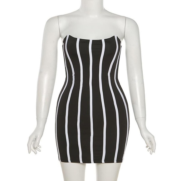 Brand new Bodycon dress! Size small fits xs-S 💗 - Picture 4 of 4